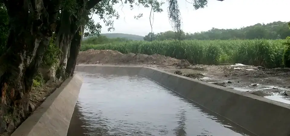 Canales de riego en zonas agropecuarias, foto 4